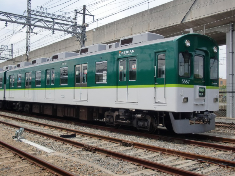 京阪電車、「5000系誕生45周年記念クイズラリー」など8月28日から