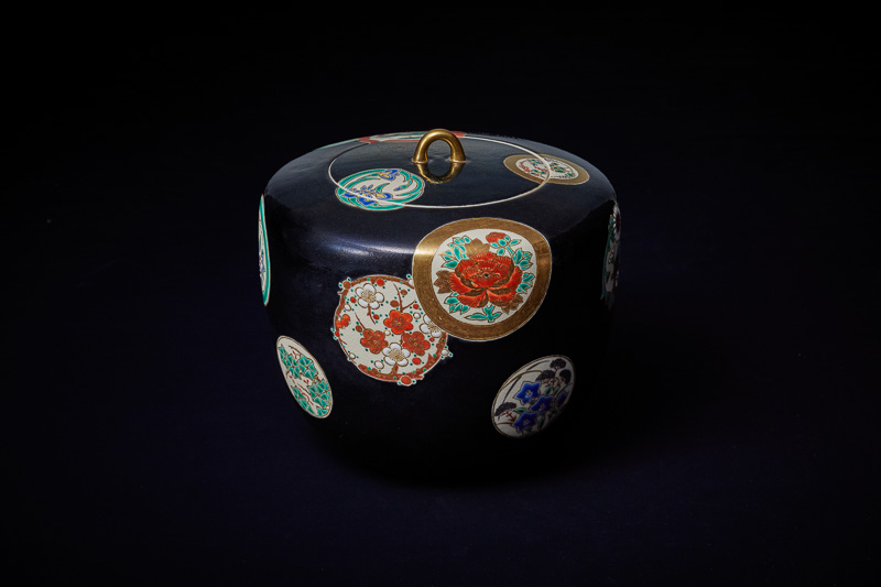 JR西日本、「TWILIGHT EXPRESS 瑞風」車内に展示する千家十職の茶道具