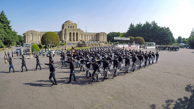 約1900名が参加した2017年度警視庁機動隊観閲式を動画で紹介 車両86台