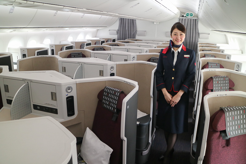 JAL、ビジネスクラス「SKY SUITE III」を備えた新「JAL SKY SUITE 787」（SS9II）を公開 新仕様のボーイング  787-9型機は成田～クアラルンプール線などで運航 - トラベル Watch