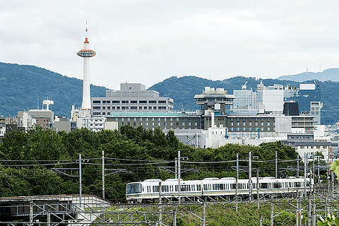 JR西日本、1日 3000円で乗り放題の「鉄道の日記念 JR西日本一日乗り放題きっぷ」