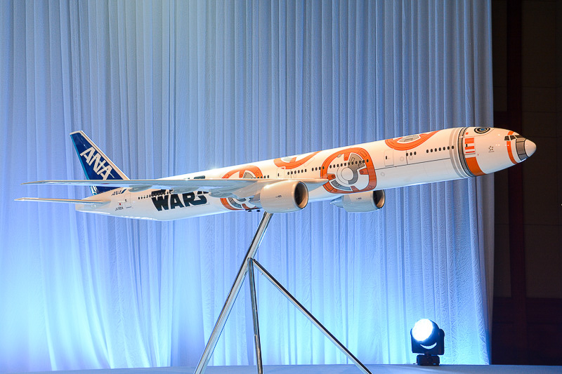 ANA、映画「スター・ウォーズ」のBB-8をデザインした特別塗装機を3月28 