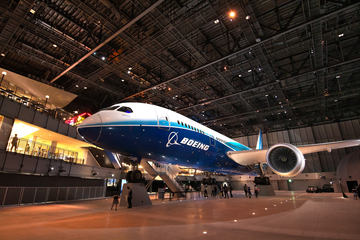 ボーイング初号機のシカゴトレビューン紙の生写真 祝開業!! ボーイング 787初号機を展示する「FLIGHT OF DREAMS