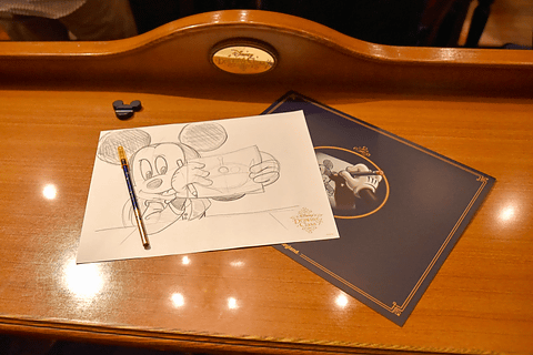 11年間の締めくくりはスペシャルなミッキーマウス ディズニードローイングクラス を体験 9月30日クローズの ディズニーギャラリー で いまだけのイラストを描こう トラベル Watch