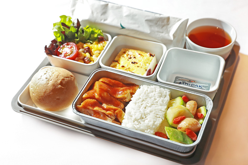 画像 キャセイパシフィック航空 香港のコンテンポラリーレストラン Mott32 とのコラボ機内食を9月より提供開始 2 4 トラベル Watch