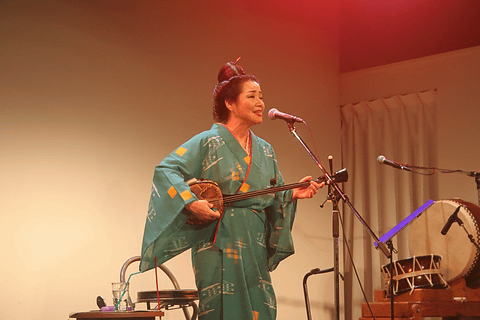 大城和歌子の沖縄グルメ スポット 沖縄の夜は民謡酒場で 民謡歌手 我如古より子さんのお店 トラベル Watch