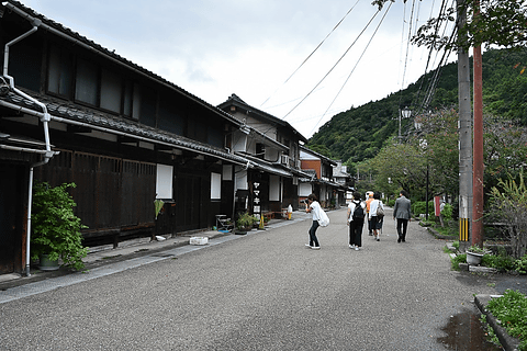 リラックス滋賀 美女とめぐった琵琶湖の北東 湖北エリア 前編 美しい観音様からイングリッシュガーデン 五右衛門風呂まで トラベル Watch