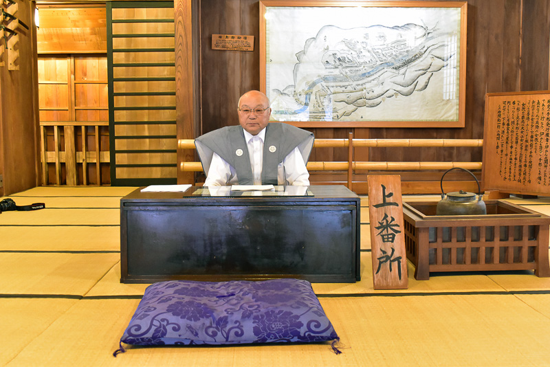 微動 だ にせ ず