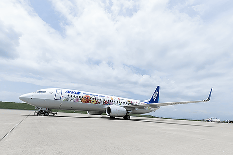 Ana Festa 東日本地域の店舗で 空の旅水 東北フラワージェットボトル 発売 3月1日から羽田 成田 仙台空港などで 売上金の一部を奨学資金として寄付 トラベル Watch