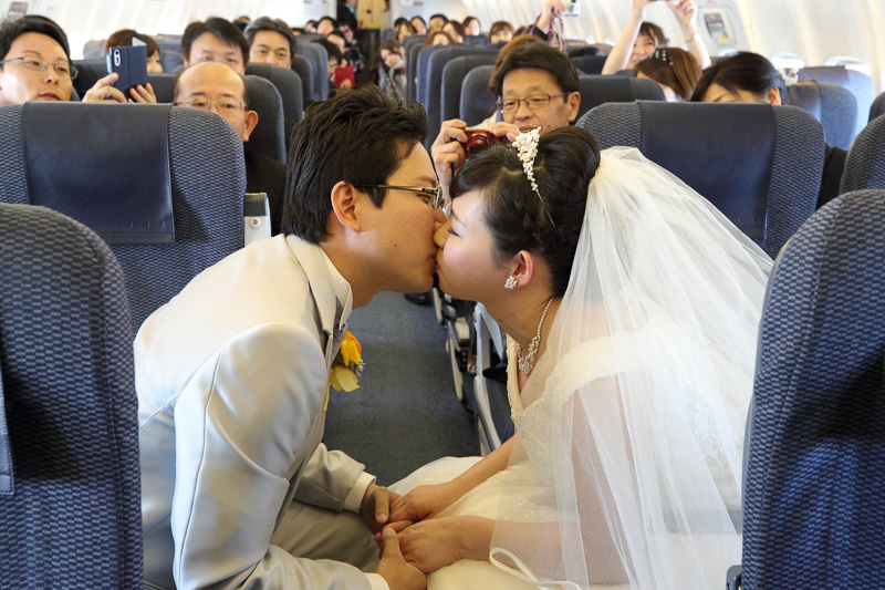 画像 セントレアとana 空の上での結婚式 実施 機内で挙式 空港で披露宴 福原愛選手もお祝いメッセージ 41 78 トラベル Watch