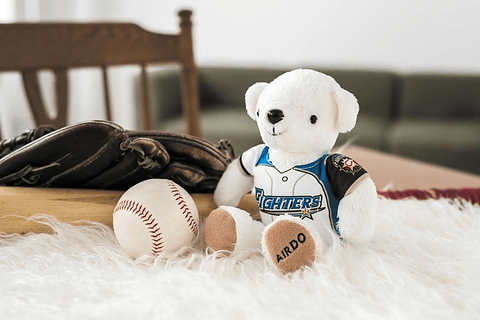 Air Do ホーム用ユニフォーム着用の ファイターズ ベア ドゥ を機内販売 4月1日発売 トラベル Watch