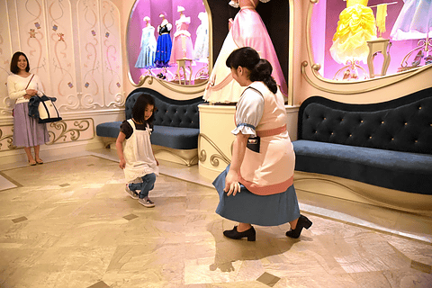 憧れのディズニープリンセスにパークの魔法で大変身 ビビディ バビディ ブティック 2店舗目が登場 東京ディズニーランドのワールドバザール内に4月21日オープン トラベル Watch