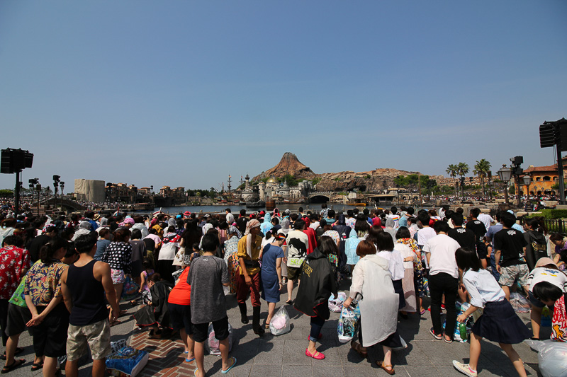 画像 どの位置もずぶ濡れ覚悟の東京ディズニーシー パイレーツ サマーバトル ゲットウェット ジャック スパロウが伝説の船を奪い合うプログラム 1 30 トラベル Watch