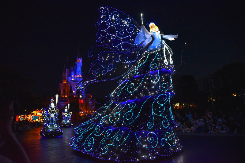 画像 アナと雪の女王 のフロートが新登場 東京ディズニーランド エレクトリカルパレード ドリームライツ がリニューアル 新たに5台のフロートが加わり 夏の夜のパークを光の魔法で演出 2 26 トラベル Watch