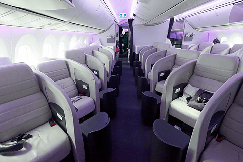 羽田 オークランド線に就航したニュージーランド航空 ボーイング 787 9型機のビジネスクラスとプレミアムエコノミーを体験 コックピットと乗員のレストスペースも見学 トラベル Watch