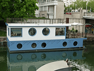 荒木麻美のパリ生活 パリで船上生活を楽しむ人々 多少の不便はなんのその 自然を近くに感じられるペニッシュ生活 トラベル Watch