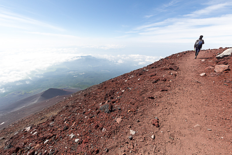 画像 ソフトバンク 富士山無線基地局の設置工事を公開 後編 須走ルートで富士山を登る 25 28 トラベル Watch
