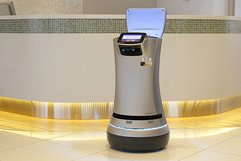 品川プリンスホテル 恋人や家族へのプレゼントをサンタの代わりにロボットが届ける宿泊プラン ロボットが届けるクリスマス を12月提供 トラベル Watch