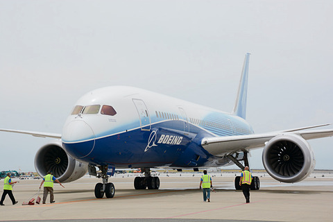 セントレアとana ボーイング 787初号機 Za001 を Flight Of Dreams へ12月17日移動 見学方法は8日web公開 ドリームリフターも登場予定 トラベル Watch