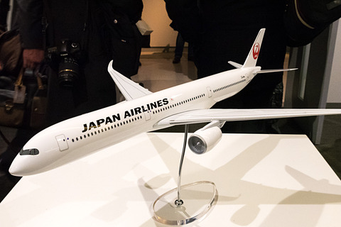 エアバス A350 1000型機の飛行試験機を日本初披露 Jalはボーイング 777 300er型機の後継として長距離路線に導入予定 トラベル Watch