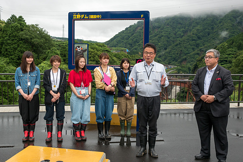 跡見女子大とジャルパック 立野ダムインフラツアー造成のため熊本県南阿蘇村を視察 平成28年熊本地震の爪痕も残る南阿蘇地域を巡る トラベル Watch