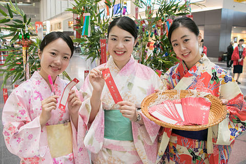 Jal 羽田空港で七夕イベント実施 和歌山の わかぱん 登場 願い事は仙台の大崎八幡宮へ奉納祈願 トラベル Watch