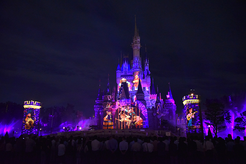 画像 東京ディズニーランドで開園35周年を祝う史上最高のナイトタイムスペクタキュラー Celebrate Tokyo Disneyland スタート シンデレラ城を舞台にミッキーマウスがパークを巡る音楽の旅に出発 8 30 トラベル Watch