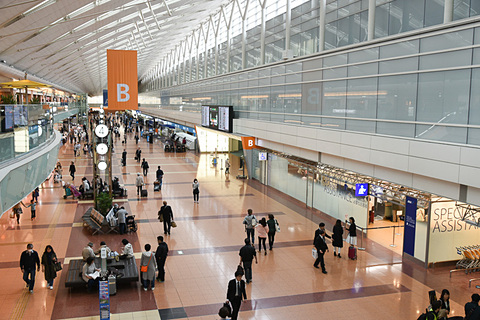 羽田空港 第2ターミナルの保安検査場通過締切時刻を出発15分前から 分前 に変更 Ana Air Do ソラシドエア スターフライヤーが12月1日から スターフライヤーは第1ターミナルも変更 トラベル Watch