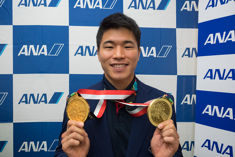 画像 Ana アジア大会 陸上0m金メダリストの小池祐貴選手と三段跳びの山下航平選手の帰国セレモニー 5 9 トラベル Watch