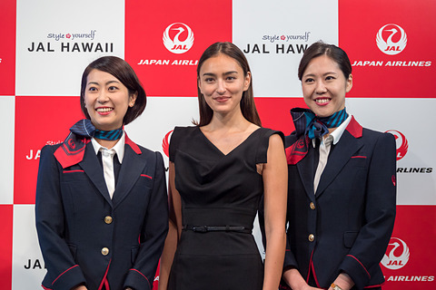 Jal 自動手荷物チェックイン機をホノルル空港に来春導入などハワイ新サービス Style Yourself Jal Hawaii 発表 イメージ キャラクターの長谷川潤さんはホテルのアーリーチェックインサービスが うれしすぎる トラベル Watch