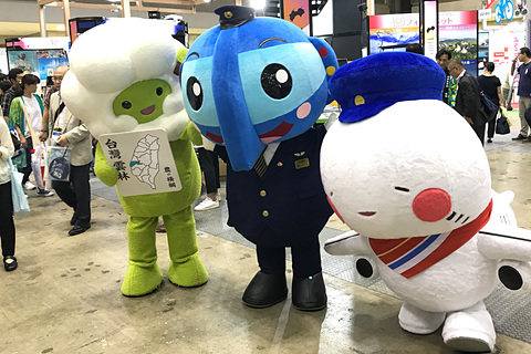 イベントレポート ツーリズムexpo 18 関西エアポート そらやん 登場で関西国際空港の復活をアピール ラピートくん キモンチャンと3ショット トラベル Watch