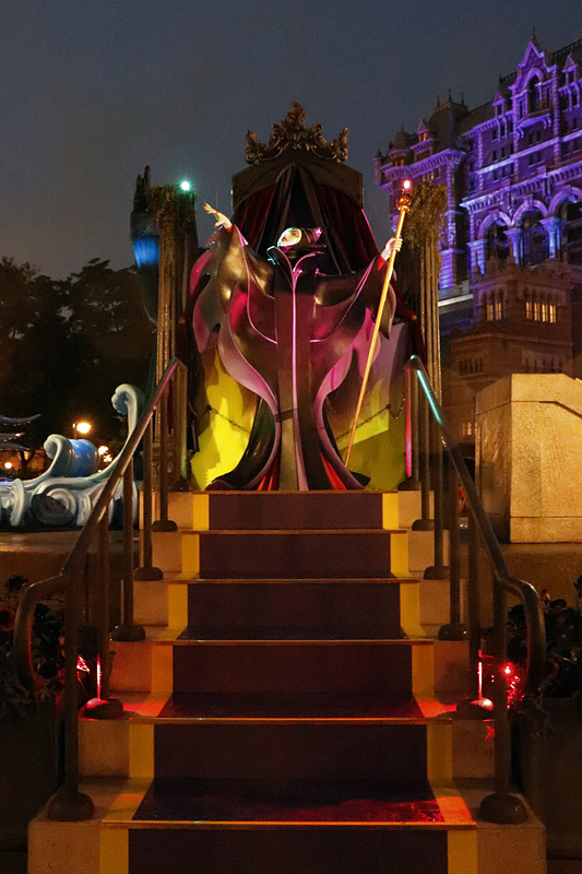 画像 東京ディズニーシーのデコレーションにヴィランズたちが集結 ハロウィーンならではのフォトスポットやグッズを紹介 14 30 トラベル Watch