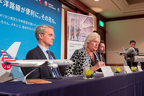 アメリカン航空 最重要拠点 と語る日本路線の戦略や見通しを説明 羽田空港の増加枠は日米各8便を期待 Ces 19期間の成田 ラスベガス線はビジネスクラス中心に売れ行き好調 トラベル Watch