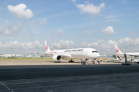 Jal エアバス A350初号機が日本に到着 6月14日7時46分に羽田空港へ