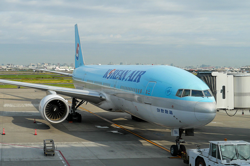 画像 大韓航空 歴代ユニフォームのcaが搭乗した創立50周年フライト 金氏 東京 ソウル線は大韓航空の歴史 2 トラベル Watch