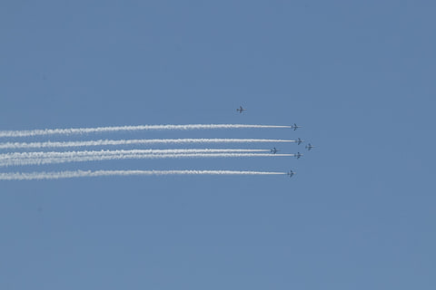 航空自衛隊 松島基地 感謝の飛行に向かうブルーインパルスの舞台裏 の動画公開 トラベル Watch