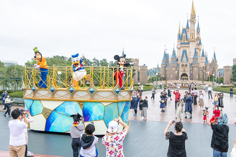 東京ディズニーリゾート ついに両パークが再開 約4か月ぶりにパークが笑顔であふれた トラベル Watch