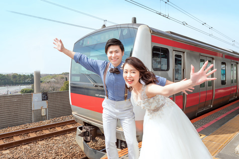 京葉線全線開業30周年記念 ウエディングトレイン 運行 専用列車で結婚式を挙げる新郎新婦を12月7日募集開始 トラベル Watch