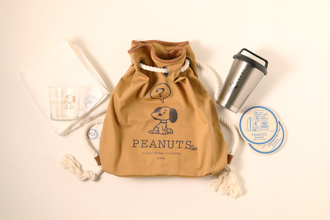 スヌーピーの福袋 21 Lucky Bag Peanuts Cafeで限定販売 トラベル Watch