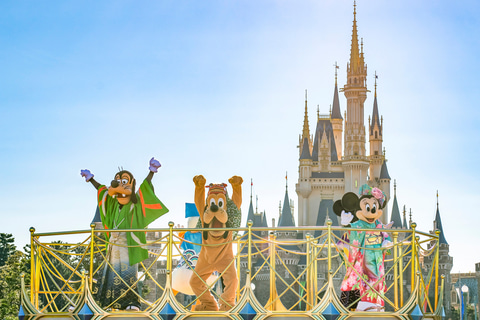 東京ディズニーリゾート 和服姿のミッキーたちが新年を祝う正月仕様のグリーティング 1月31日まで トラベル Watch