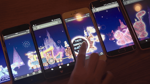 東京ディズニーランドのエレクトリカルパレードをスマホを繋げて楽しめる Sync Illumination トラベル Watch Watch