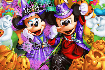 ミッキーマウスと約500名の仮装ゲストがハロウィーンイベント周年をダンスでお祝い ユーロビートの ミッキーマウス マーチ でシンデレラ城前がダンスフロアに トラベル Watch