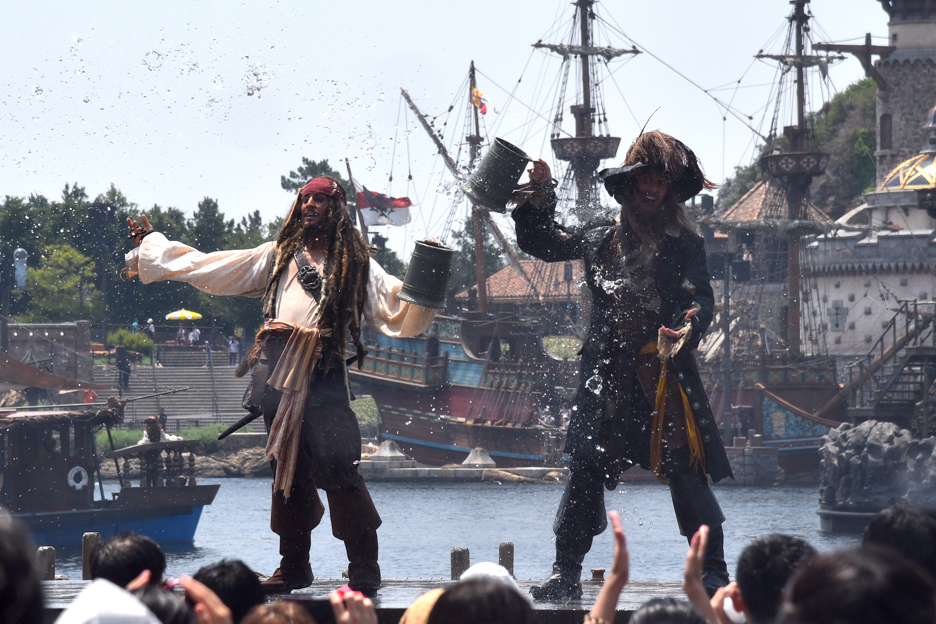 ヨーホー!!」東京ディズニーシーに2018年も海賊たちが寄港中