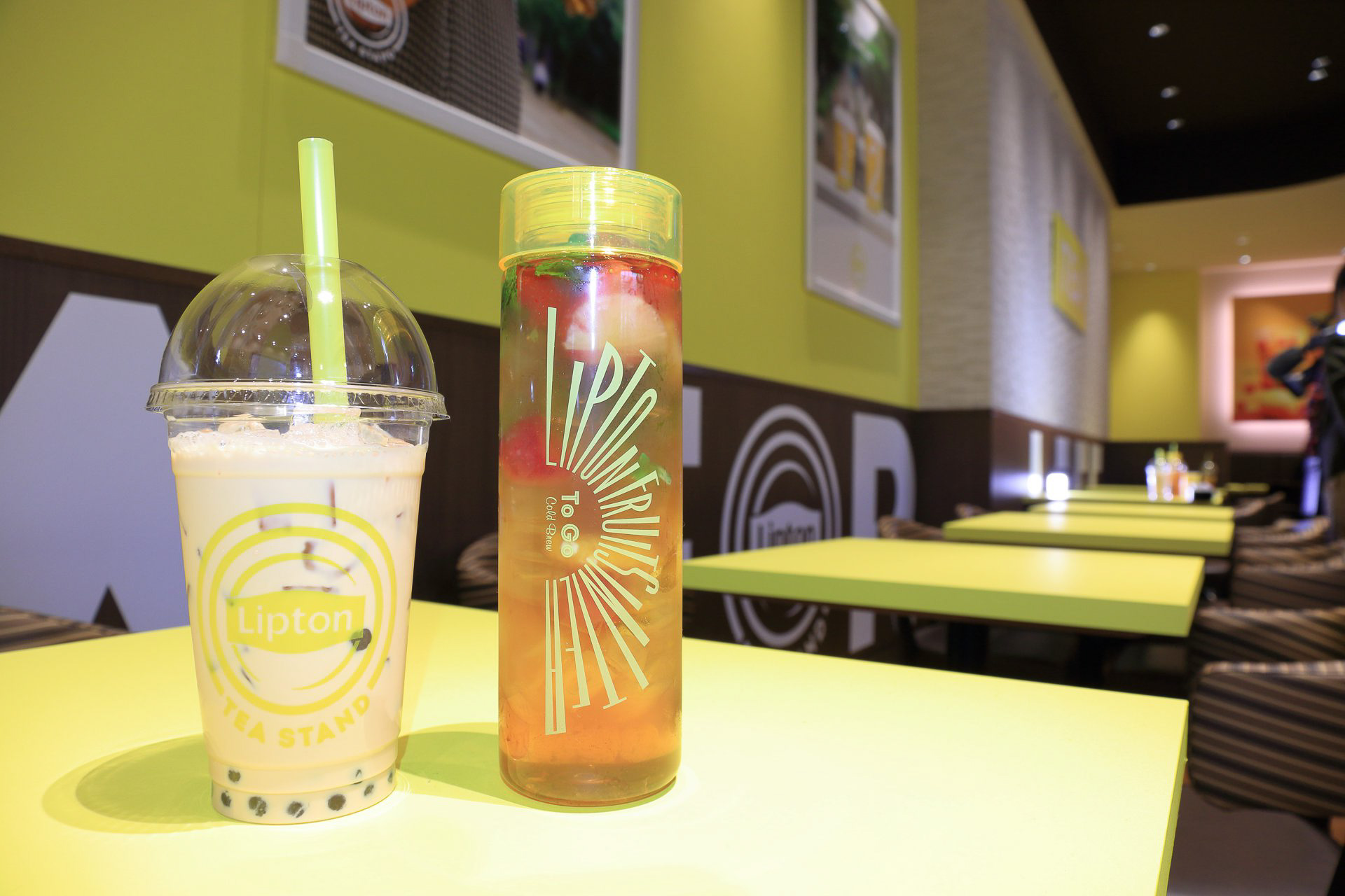 リプトン、北海道に紅茶専門店開業で試飲会。三井アウトレットパーク