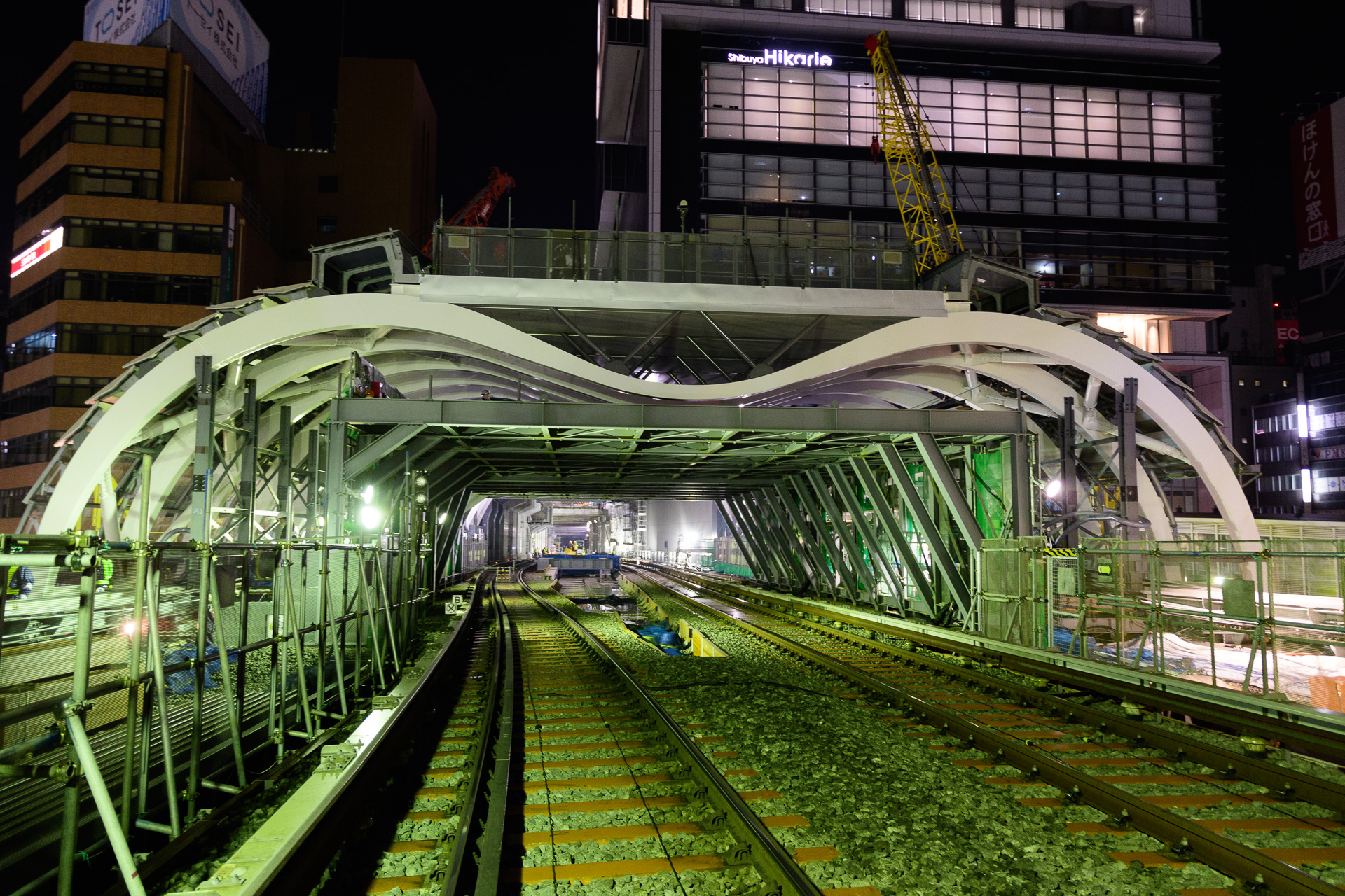 東京メトロ 銀座線渋谷駅の屋根スライド工事を実施 19年度後半に新ホームを供用開始予定 トラベル Watch