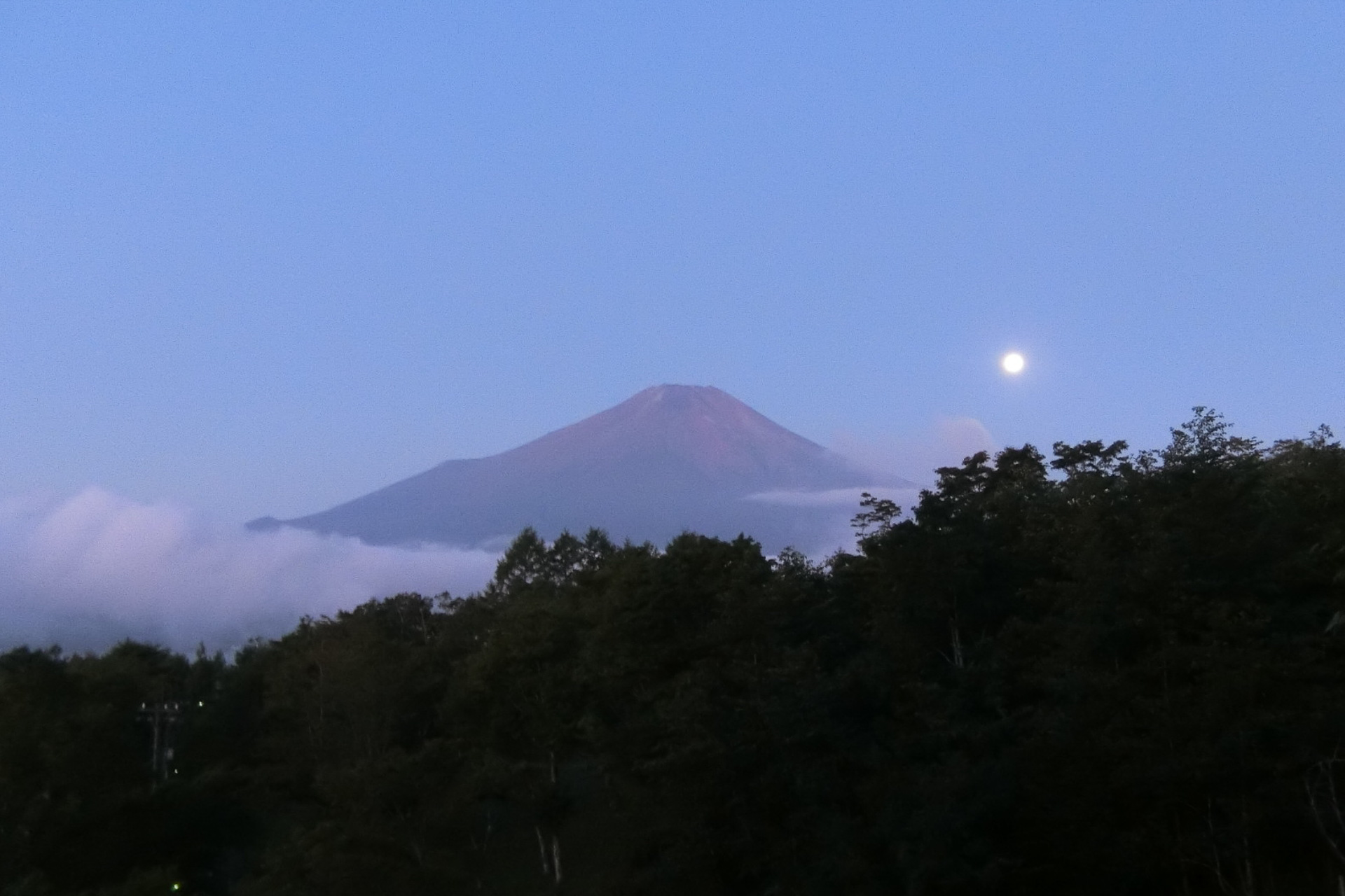 【ボーカリスト琴音の音楽旅】初秋の山中湖！ 絶景富士山にバーベキュー、甲州グルメに舌鼓 - トラベル Watch