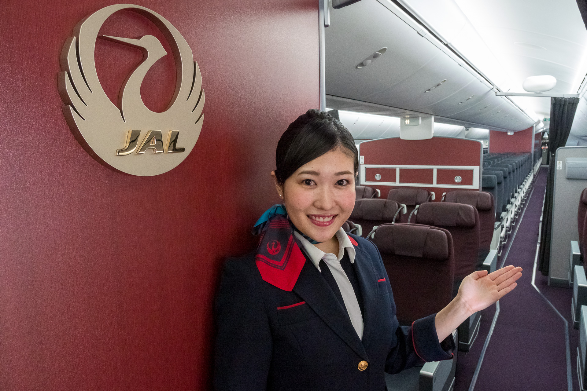 Jal 国内線向けボーイング 787型機を公開 機内は 日本の伝統美 テーマに 10月27日運航開始 トラベル Watch