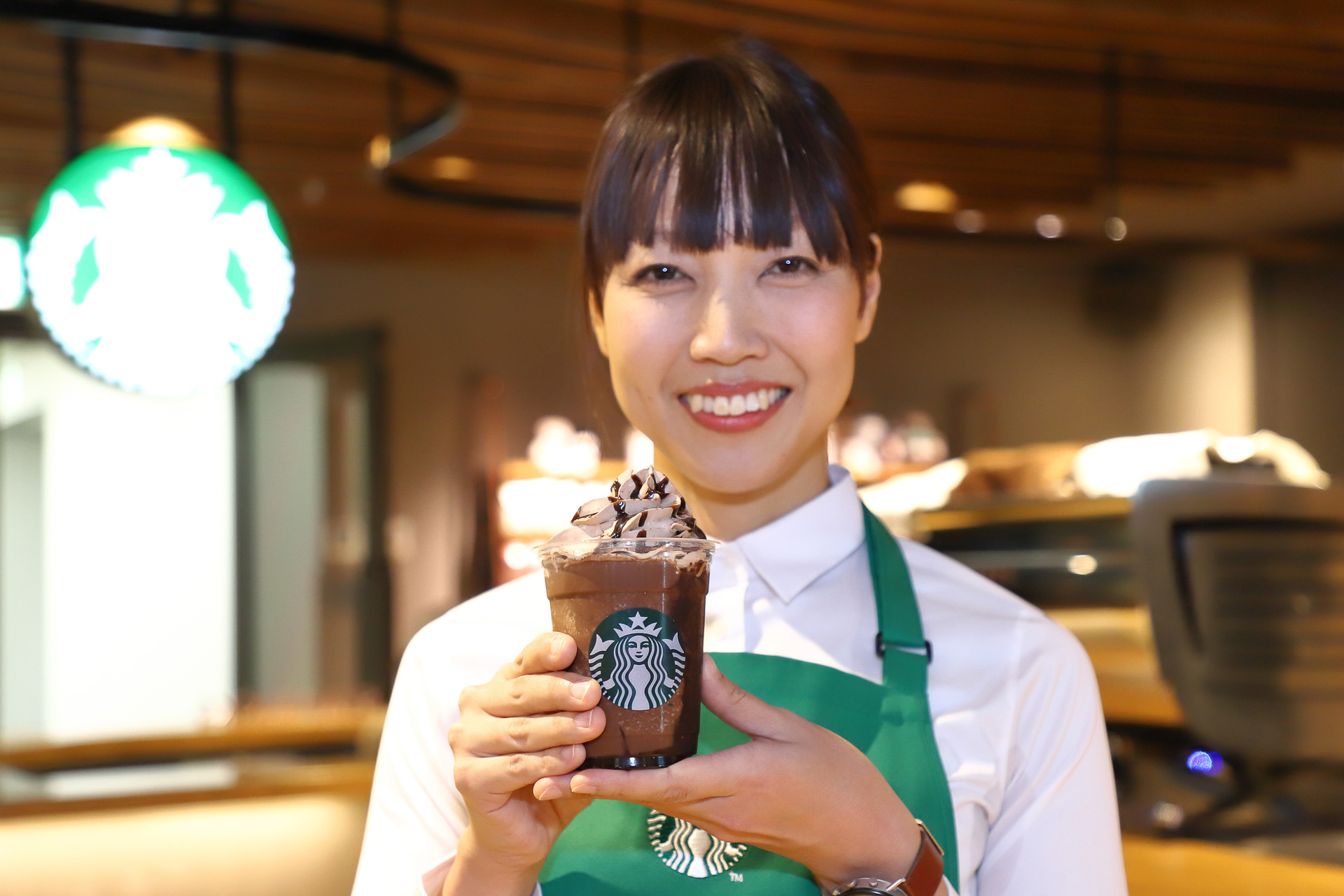 スターバックス、京都・兵庫進出20周年記念のフラペチーノを発表。「えらい抹茶抹茶」と「ばりチョコはいっとう」 11月12日～21日限定販売 -  トラベル Watch