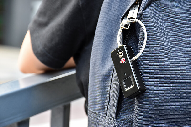 Gloture、指紋認証で荷物を守るAIスマートロック「TRAVELOCK2」発売