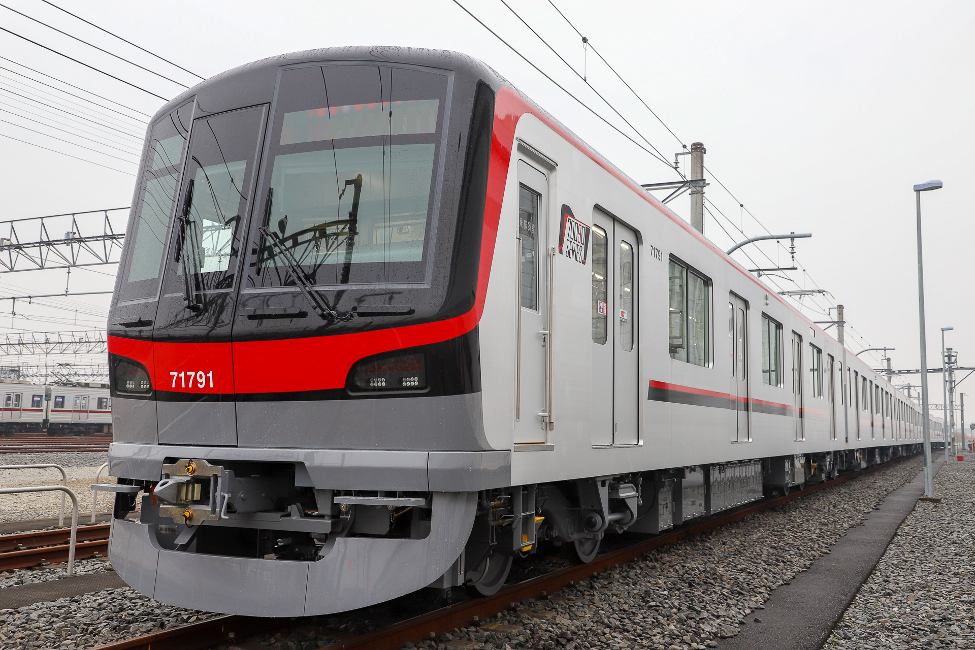 東武線 日比谷線直通の座席指定列車 Thライナー 年6月6日デビュー 東武伊勢崎線 久喜駅 東京メトロ日比谷線 恵比寿駅を乗り換えなしで トラベル Watch